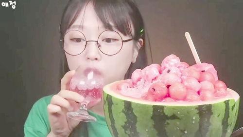 猎奇秘闻吃瓜,那些令人毛骨悚然的吃瓜故事