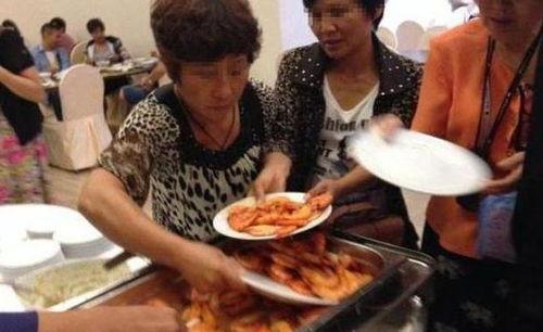 缅北吃瓜大妈微博,一场网络热议背后的真相