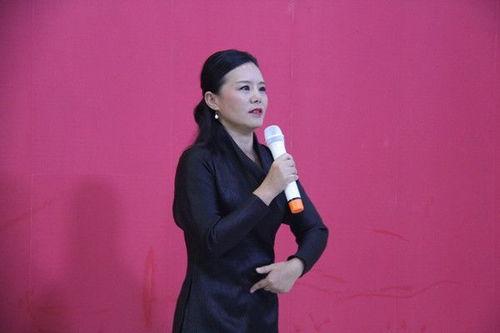 龚琳娜美吃瓜,揭秘明星背后的真实生活