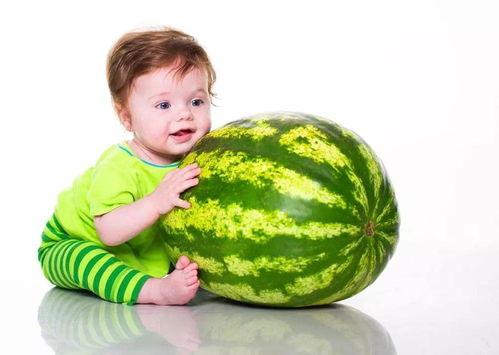 小孩吃瓜壁纸,小孩吃瓜壁纸里的欢乐时光