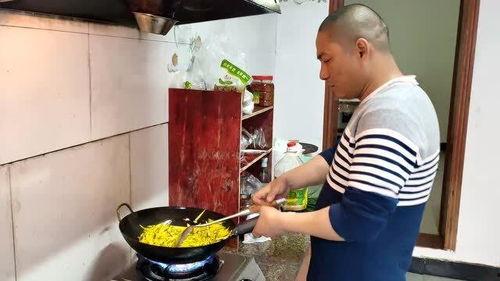 吃瓜九哥,网络红人背后的故事与影响力