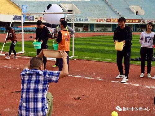 拔河吃瓜比赛视频,激战正酣！拔河吃瓜比赛现场惊心动魄